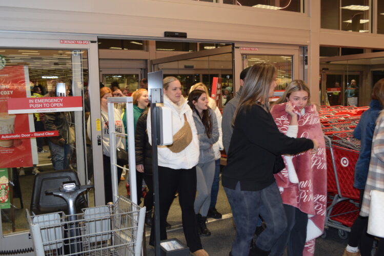Shoppers Brave Cold for Hot Black Friday Deals at The Highlands
